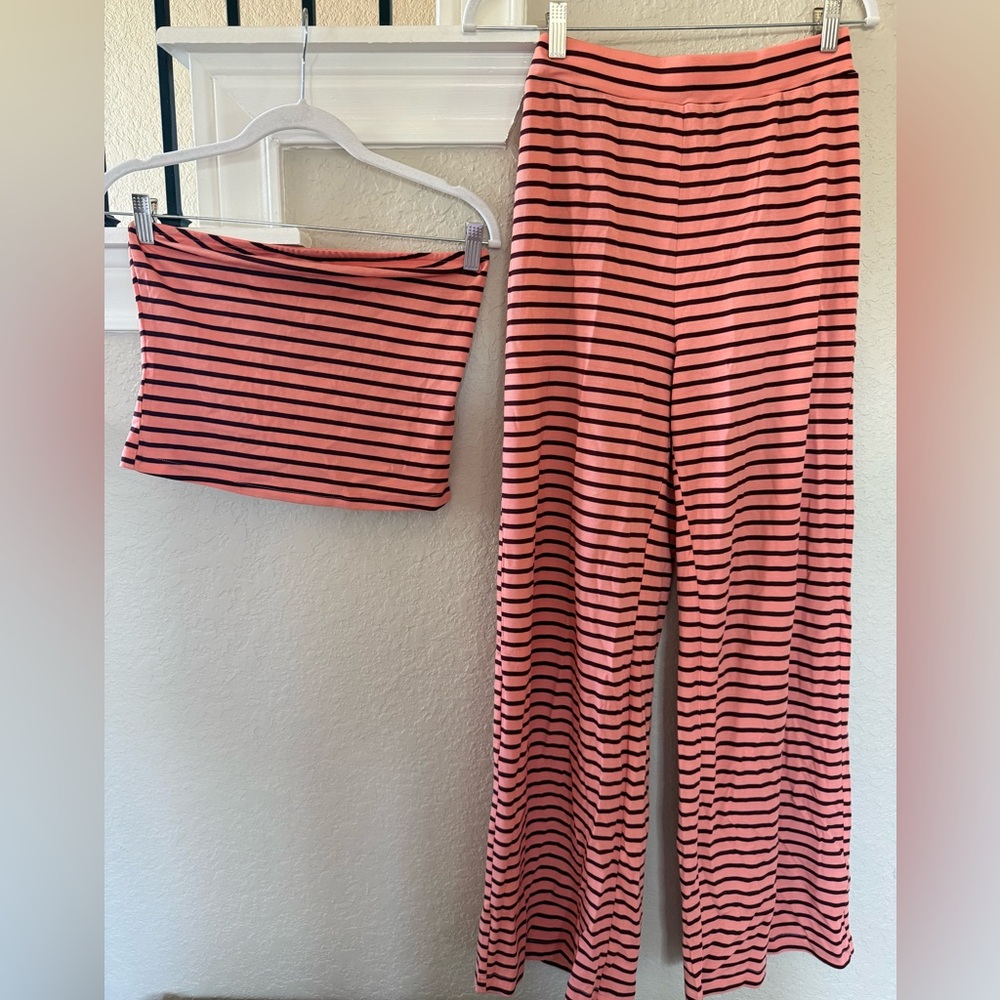 NWOT Striped Strapless two piece Set - Picture 4 of 8